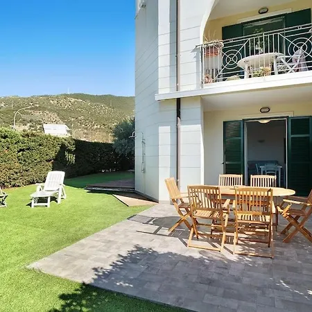 B173 - Spazioso Con Giardino Taggia