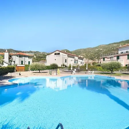 B173 - Spazioso Con Giardino Apartamento Taggia